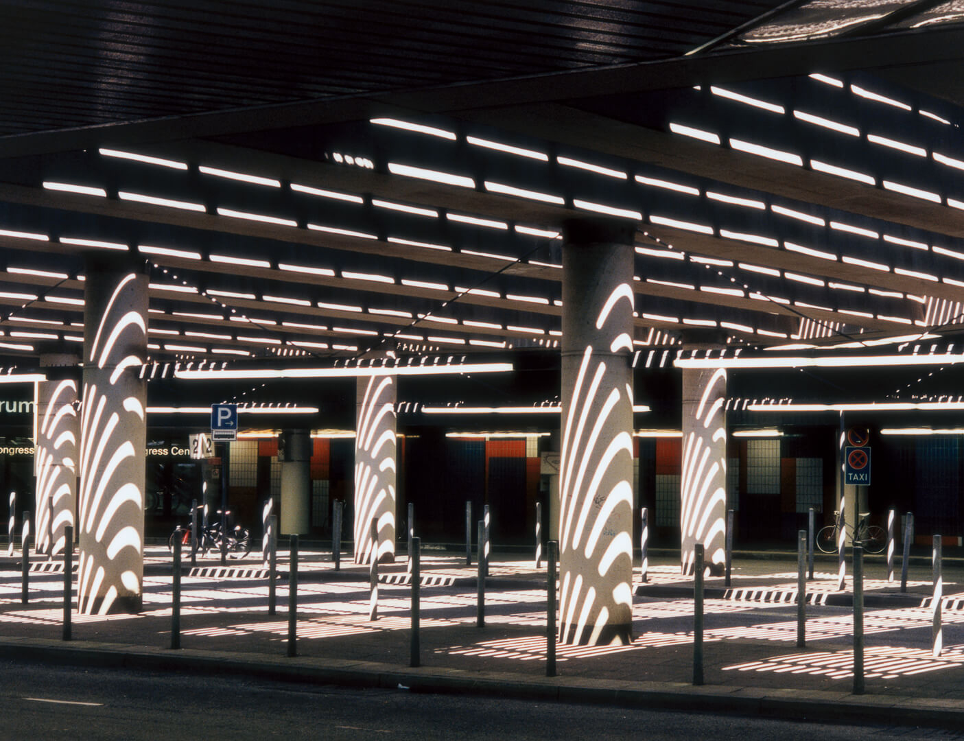 <em>Untitled,</em> 2014, analogue C-Print, 123 x 160 cm