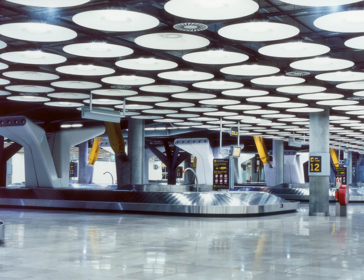 <em>Untitled,</em> 2013, analogue C-Print, 151,5 x 197 cm